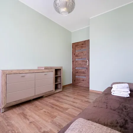 Niciarniana Spacious Apartment Lodz